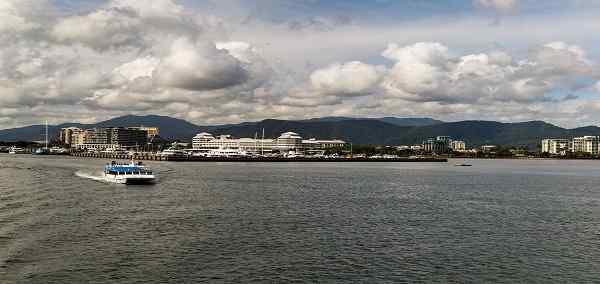 Book Cairns city tours & vacation packages