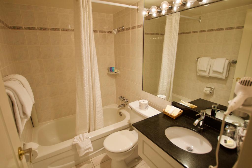 Century Plaza Hotel & Spa