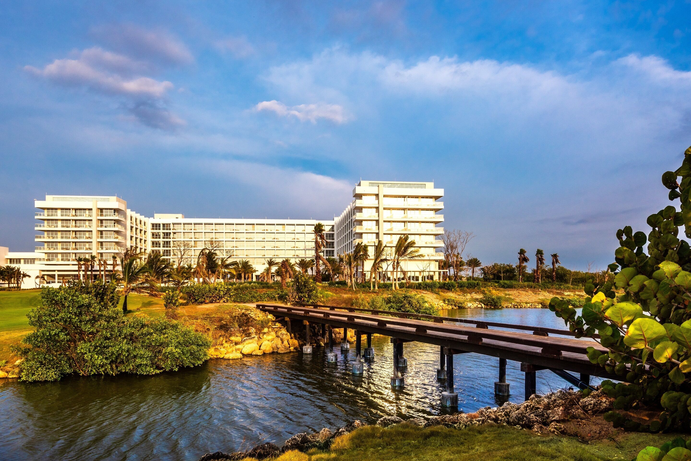 Conrad Cartagena by Hilton