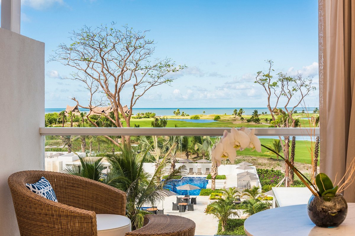 Conrad Cartagena by Hilton