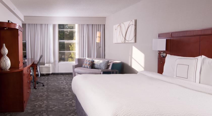 Courtyard Miami in Coral Gables by Marriott