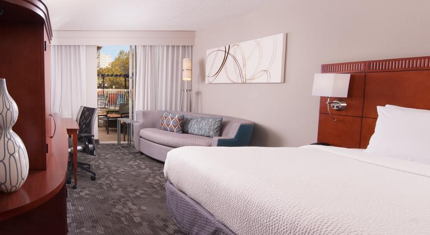Courtyard Miami in Coral Gables by Marriott