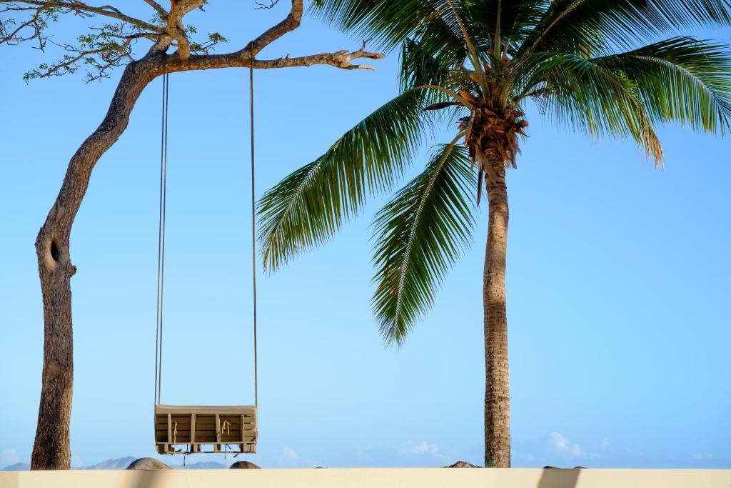DoubleTree Resort by Hilton Hotel Fiji - Sonaisali Island