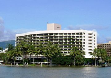 Hilton Cairns