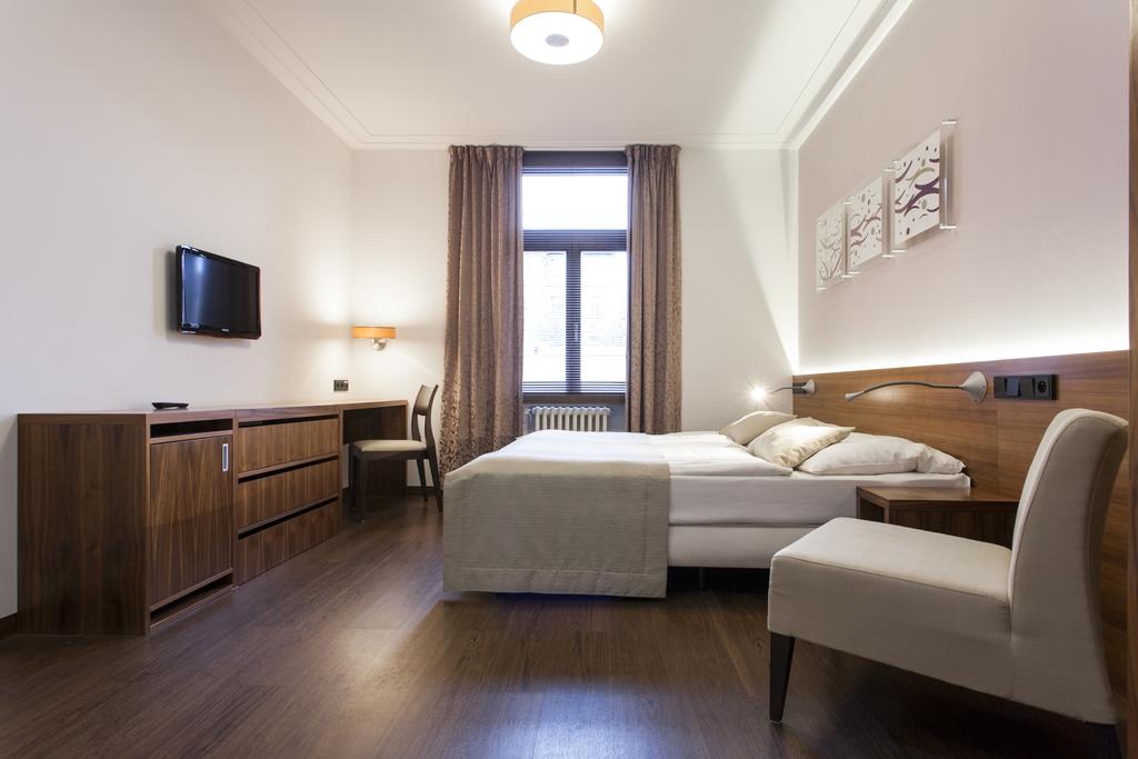 Hotel Carol