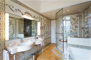 Hotel Raphael