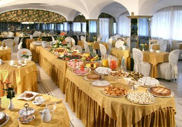 Hotel Shangri-La Roma (Formerly Shangri-la Corsetti)