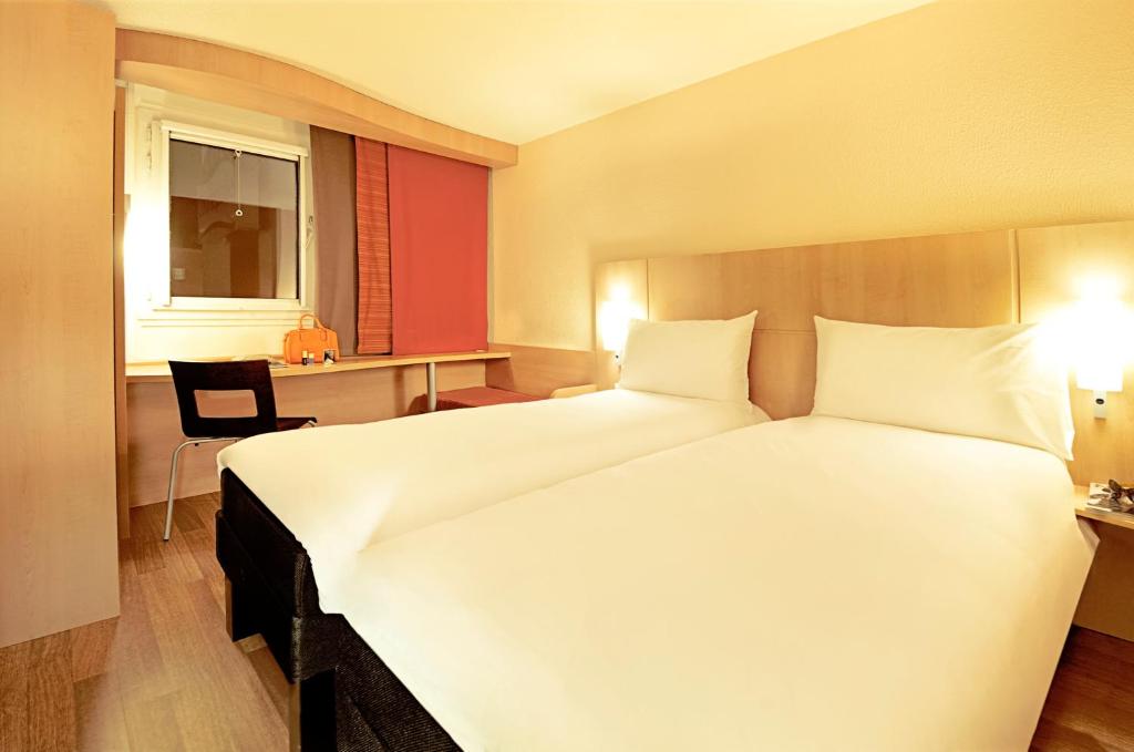 ibis Paris 17 Clichy-Batignolles - formerly Berthier