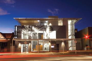 Majestic Minima Hotel