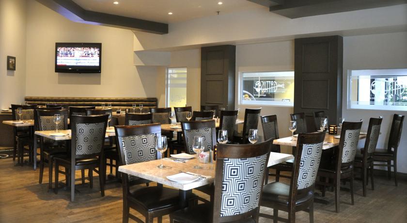 Quality Inn & Suites Brossard