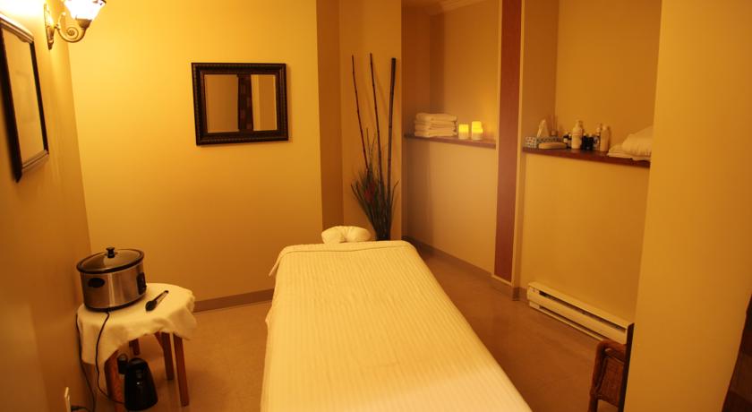 Quality Inn & Suites Brossard