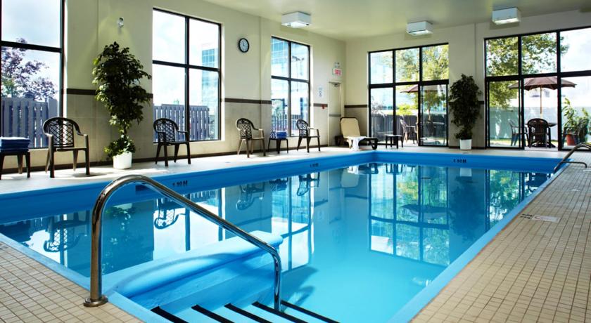 Quality Inn & Suites Brossard