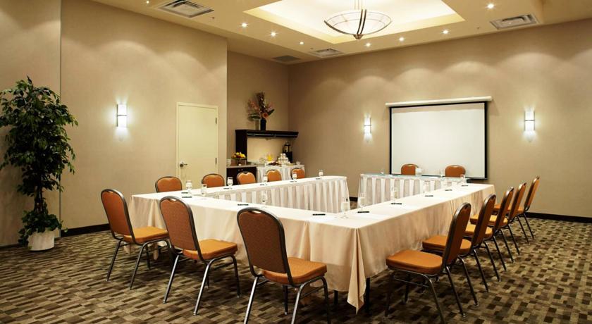 Quality Inn & Suites Brossard