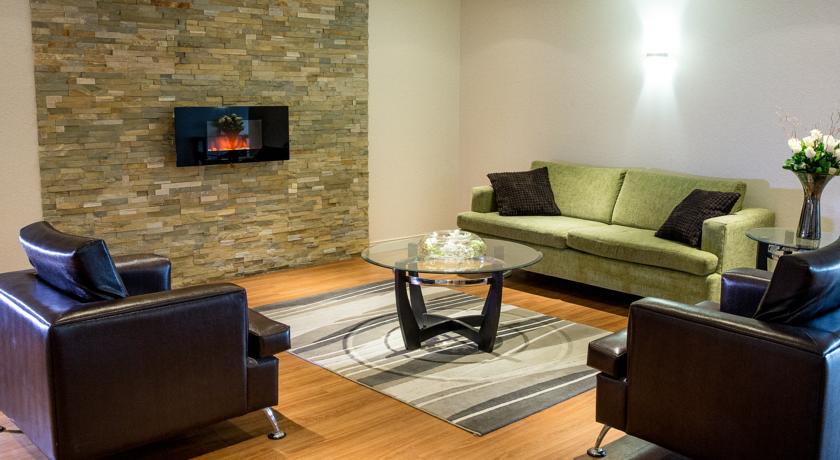 Quality Inn & Suites Brossard