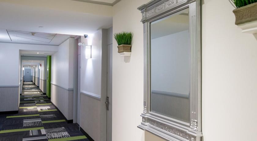 Quality Inn & Suites Brossard