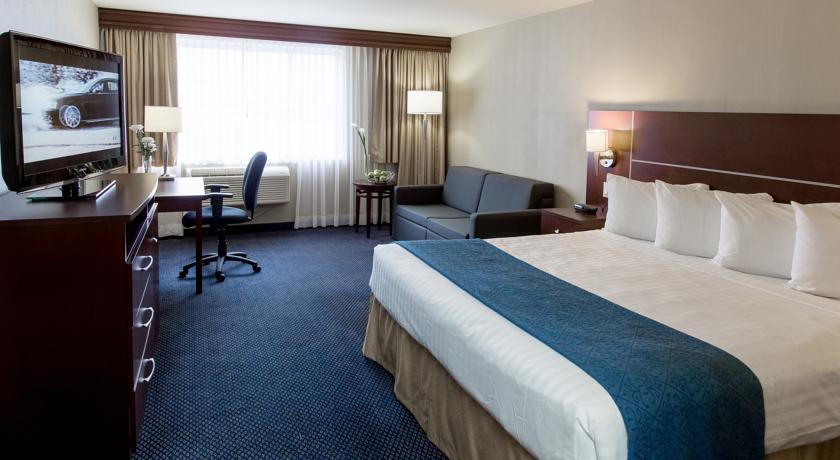 Quality Inn & Suites Brossard