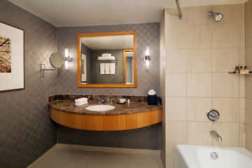 Sheraton Vancouver Wall Centre