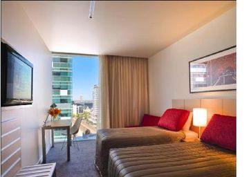 Travelodge Hotel Melbourne Docklands