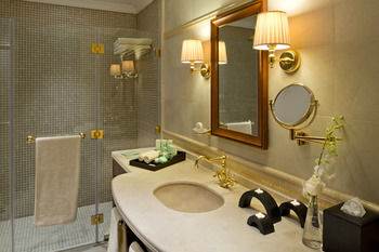Warwick Doha Hotel