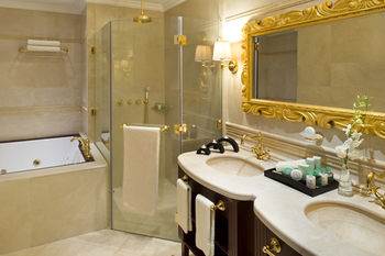 Warwick Doha Hotel