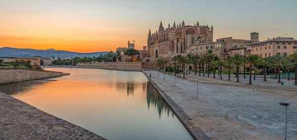 Enchanting Barcelona and Mallorca Island