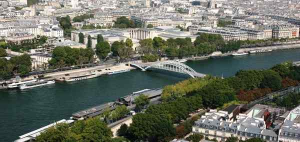 Picturesque Solo Seine Cruise