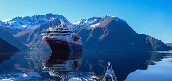 Spectacular Norwegian Fjords with Cruise Experience