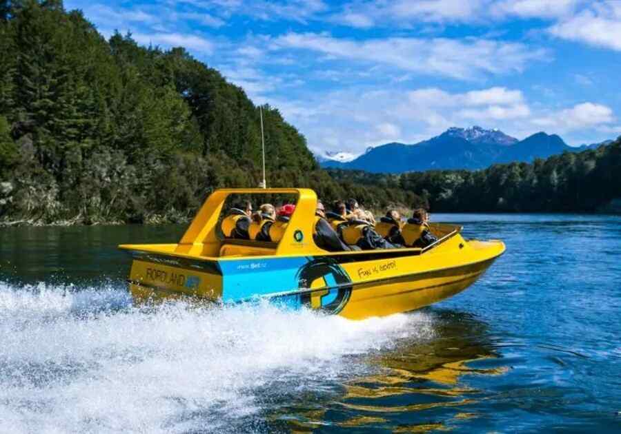 jet boat