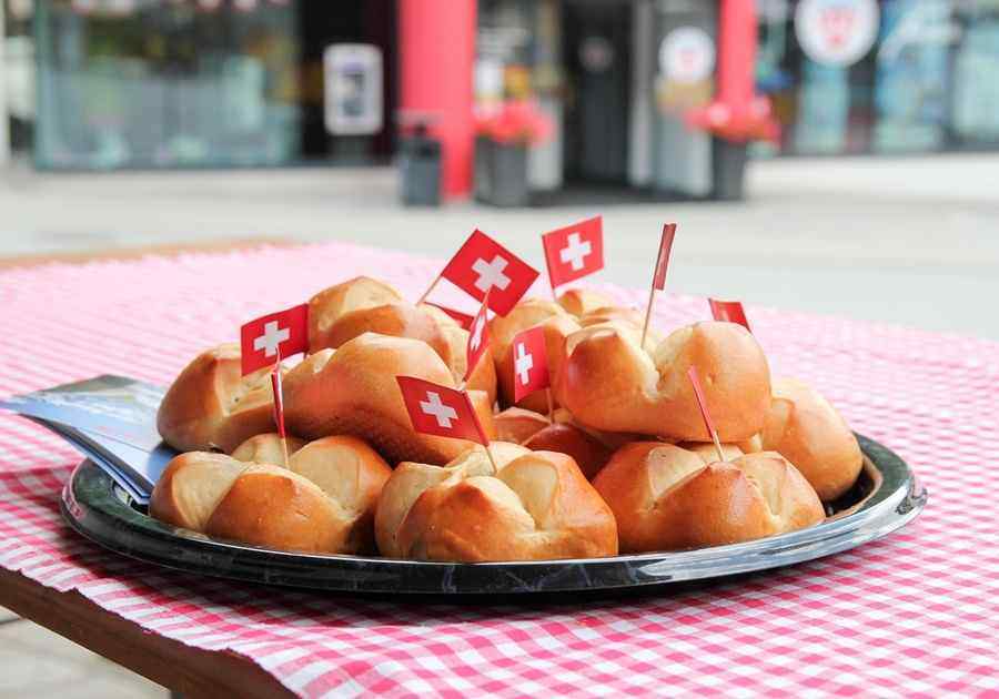 National Day bread