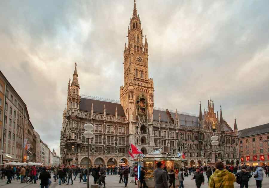 .Marienplatz