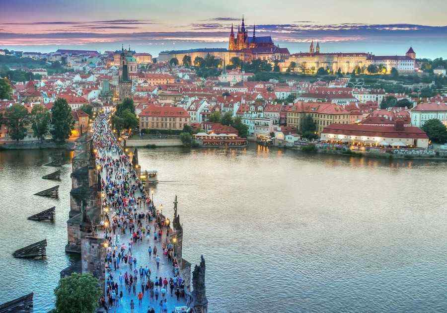 .Prague Bridge