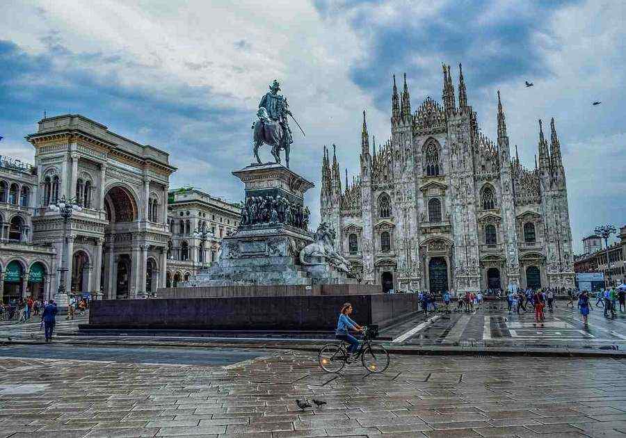 Duomo Square
